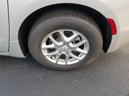 New 2026 Chrysler Voyager LX image 4