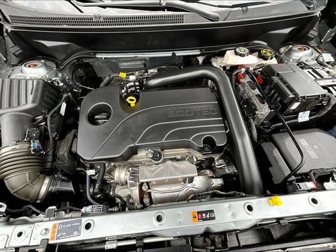 Used 2023 Chevrolet Equinox LT w/ Driver Convenience Package image 34