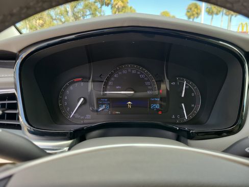 Used 2019 Cadillac XT5 Luxury image 32