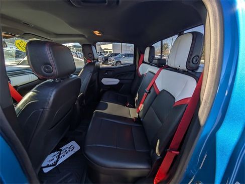 Used 2023 GMC Canyon AT4X image 30