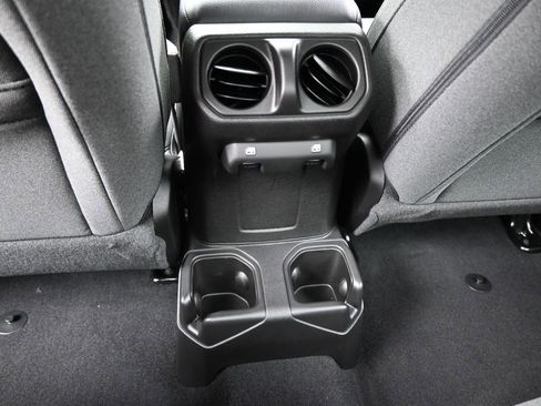 New 2026 Jeep Gladiator Sport image 30