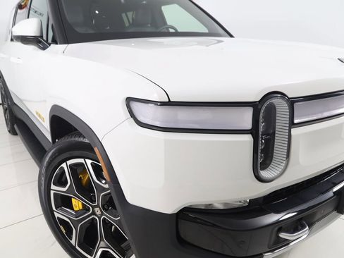 Used 2022 Rivian R1S Launch Edition image 24