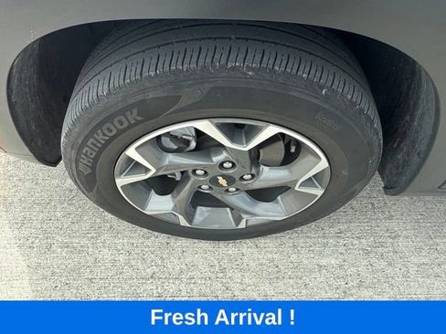 Used 2024 Chevrolet Trax LT FWD image 19