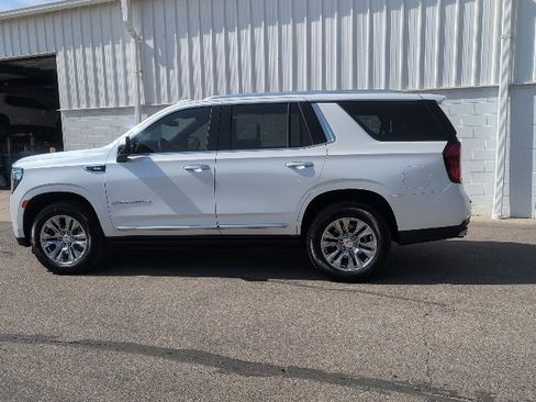 Used 2024 GMC Yukon Denali image 4