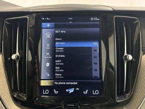 Used 2018 Volvo XC60 T8 Inscription image 46