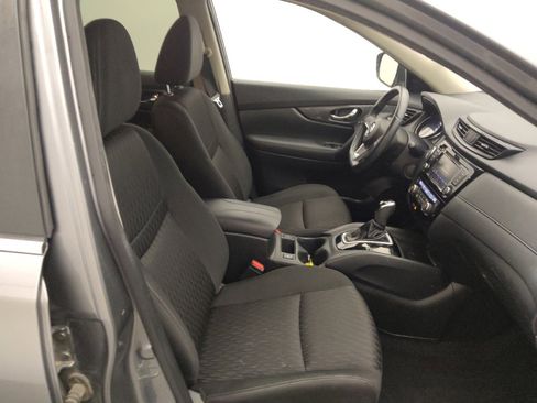 Used 2019 Nissan Rogue SV FWD image 21