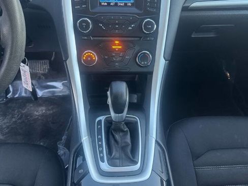 Used 2013 Ford Fusion SE image 9