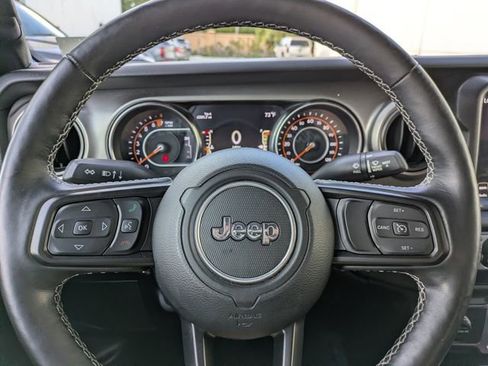 Certified 2021 Jeep Wrangler Sport AWD/4WD image 19