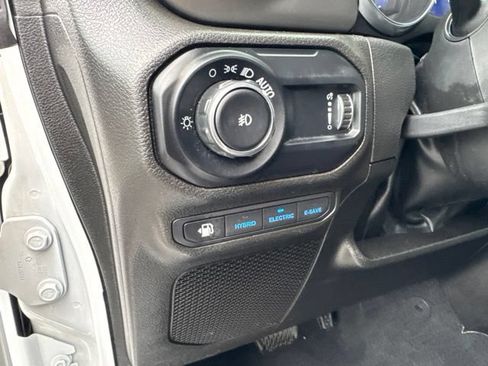 Used 2023 Jeep Wrangler Unlimited AWD/4WD image 17