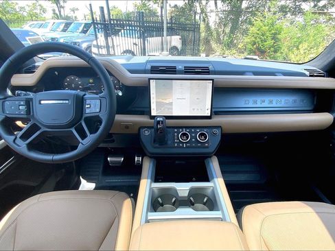 New 2025 Land Rover Defender 130 V8 image 5