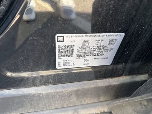 Used 2022 GMC Terrain SLE image 4