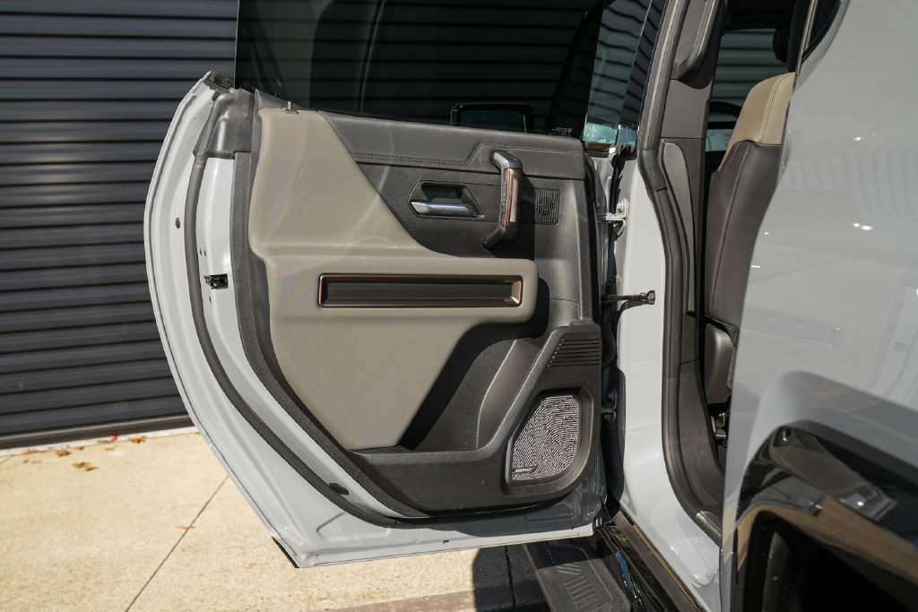Used 2025 GMC Hummer EV 3X AWD/4WD image 32