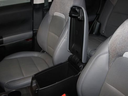 Used 2025 Ford Bronco Sport Badlands AWD/4WD image 23
