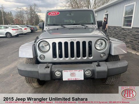 Used 2015 Jeep Wrangler Unlimited Sahara w/ Dual Top Group AWD/4WD image 2