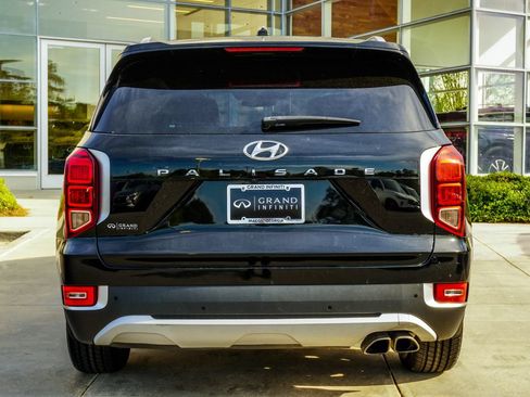 Used 2022 Hyundai Palisade SEL w/ Cargo Package FWD image 11