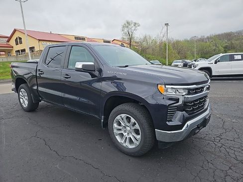 Used 2023 Chevrolet Silverado 1500 LT AWD/4WD image 5