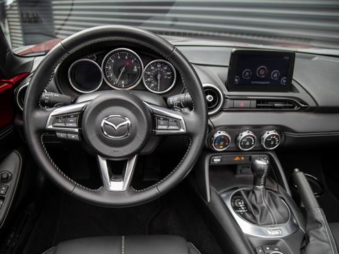 Used 2023 MAZDA MX-5 Miata Grand Touring w/ Weather Package RWD image 9