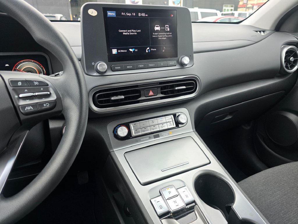 Used 2023 Hyundai Kona SE FWD image 22