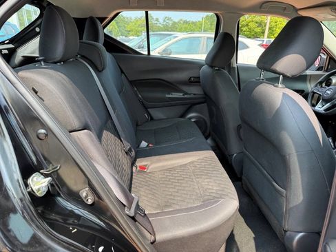Used 2021 Nissan Kicks S FWD image 18