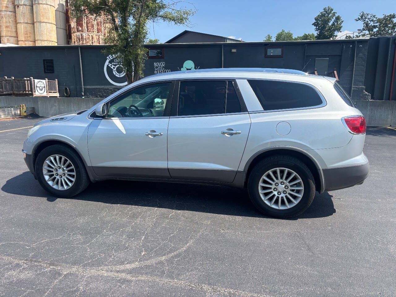 Used 2012 Buick Enclave Leather FWD image 5