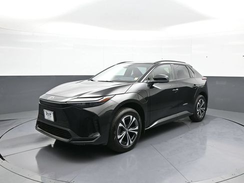 Certified 2024 Toyota bZ4X AWD w/ Weather Package image 10