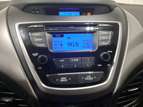 Used 2013 Hyundai Elantra Limited image 26