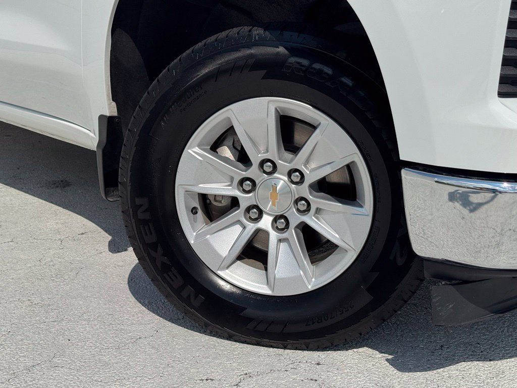 Used 2025 Chevrolet Silverado 1500 LT RWD image 7