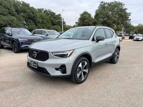 New 2026 Volvo XC40 B5 Plus w/ Protection Package Premier image 2