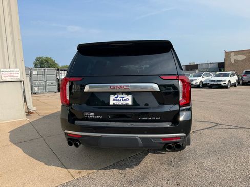 Used 2022 GMC Yukon XL Denali AWD/4WD image 5