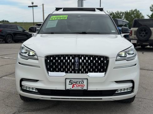 Used 2023 Lincoln Aviator Grand Touring w/ Equipment Group 301A AWD/4WD image 2
