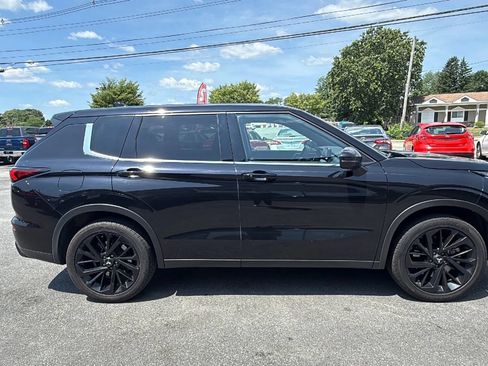 Used 2024 Mitsubishi Outlander FWD image 12