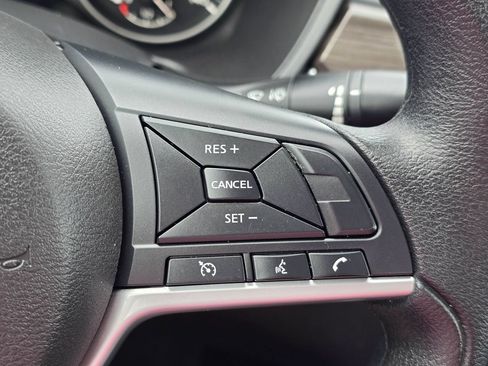 Used 2025 Nissan Altima 2.5 SV FWD image 19