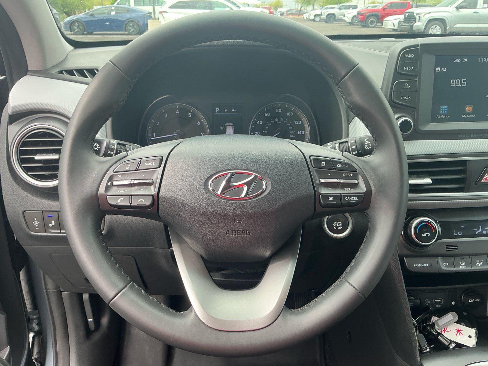 Used 2021 Hyundai Kona Limited FWD image 9