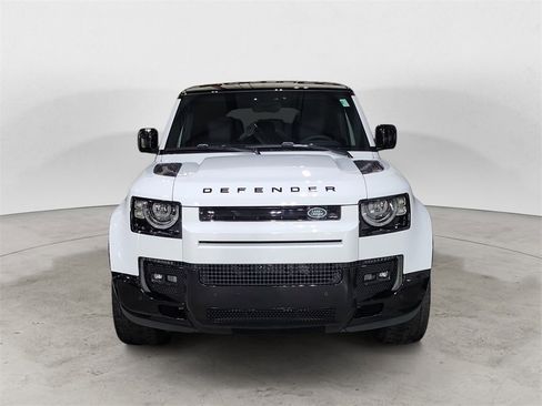 New 2025 Land Rover Defender 110 X-Dynamic SE image 8