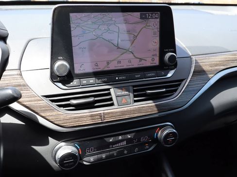 Used 2020 Nissan Altima 2.5 Platinum FWD image 7