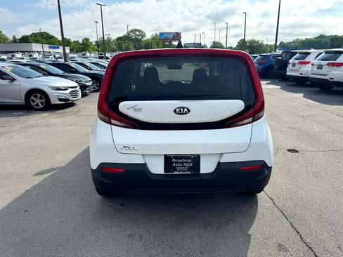 Used 2020 Kia Soul LX image 4