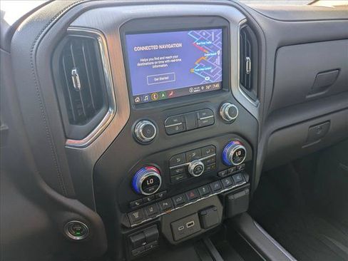 Used 2023 GMC Sierra 2500 Denali w/ Denali Ultimate Package AWD/4WD image 12