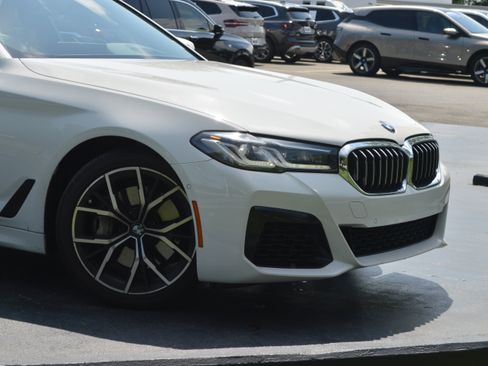 Used 2023 BMW 540i xDrive w/ M Sport Package AWD/4WD image 2