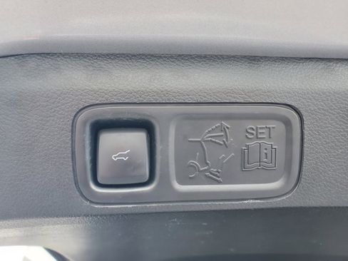 Certified 2021 Ford Expedition Max Limited image 9