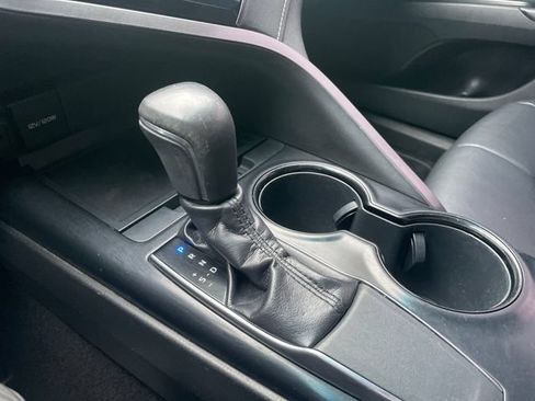 Used 2019 Toyota Camry SE FWD image 15