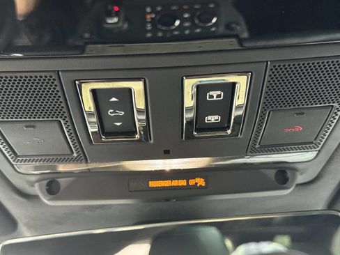 Certified 2026 Land Rover Defender 110 OCTA AWD/4WD image 23