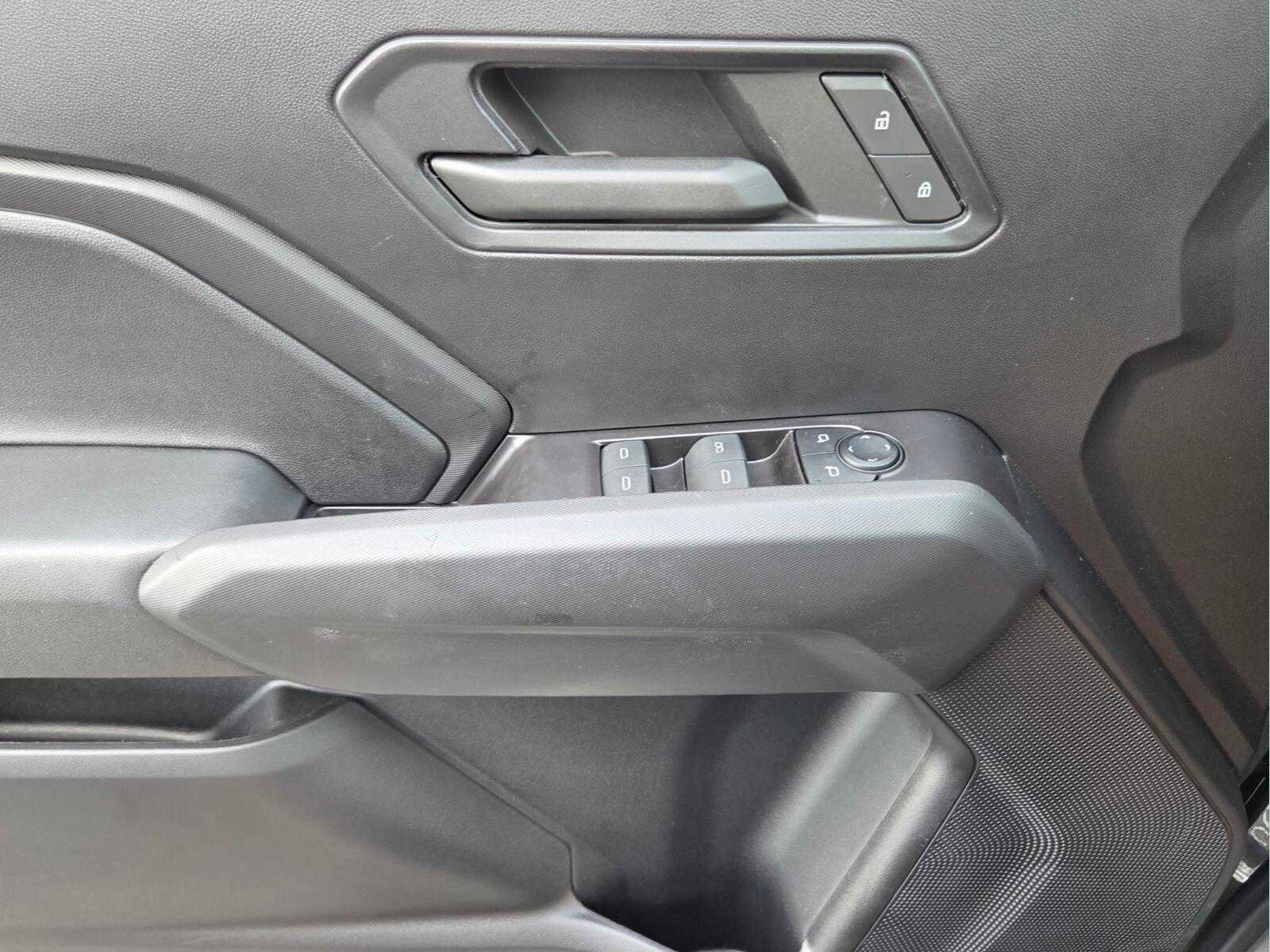 Used 2024 Chevrolet Colorado Trail Boss AWD/4WD image 32