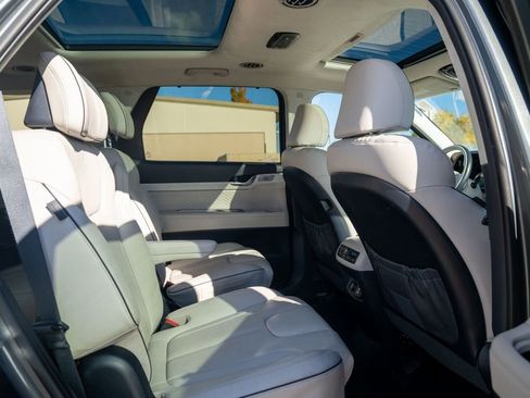 Used 2024 Hyundai Palisade Calligraphy image 15