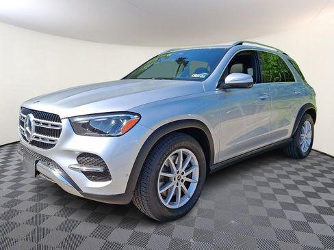 Used 2024 Mercedes-Benz GLE 450e 4MATIC image 3