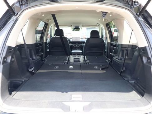 Used 2025 Honda Pilot EX-L image 34
