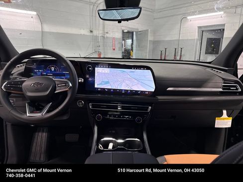 New 2027 Chevrolet Traverse Z71 w/ Driver Confidence Package AWD/4WD image 39