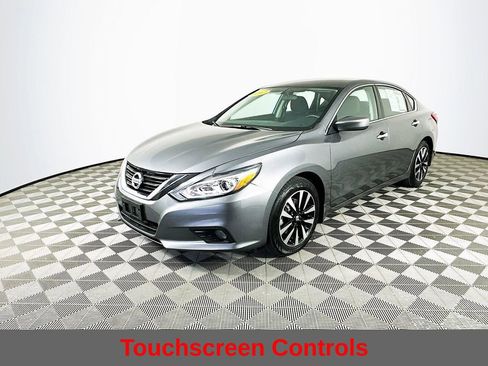 Used 2017 Nissan Altima 2.5 SV image 6