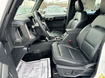 New 2025 Ford Bronco Outer Banks