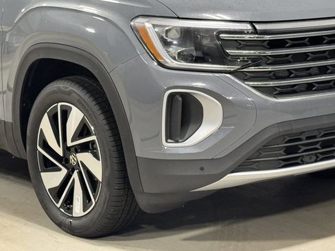 New 2026 Volkswagen Atlas SE image 3