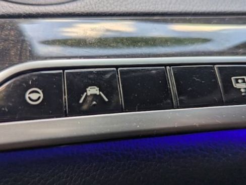 Used 2018 Mercedes-Benz S 560 Sedan image 36